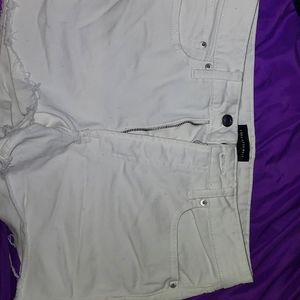 Free assembly-white size 8. No boundaries size 7